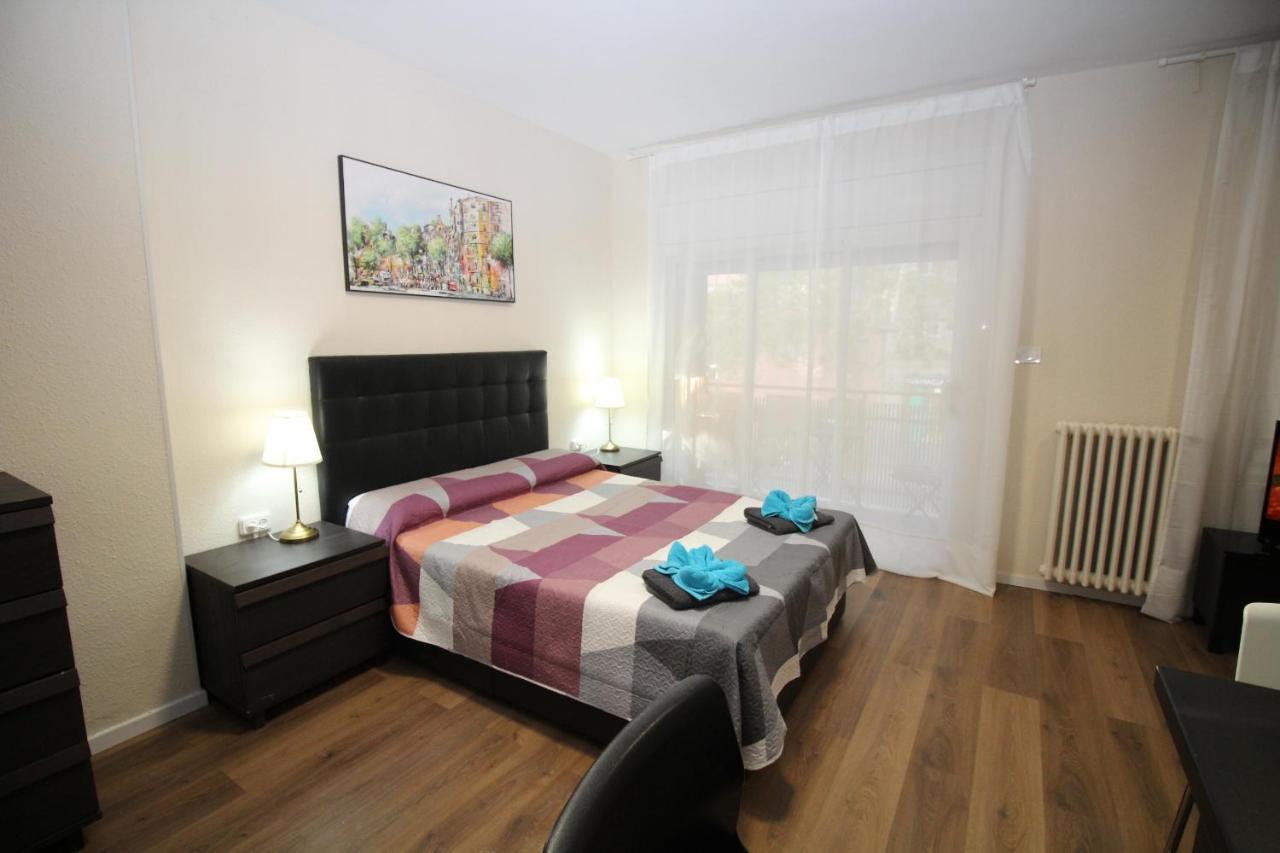 Urgel Habitaciones Barcelona Kültér fotó